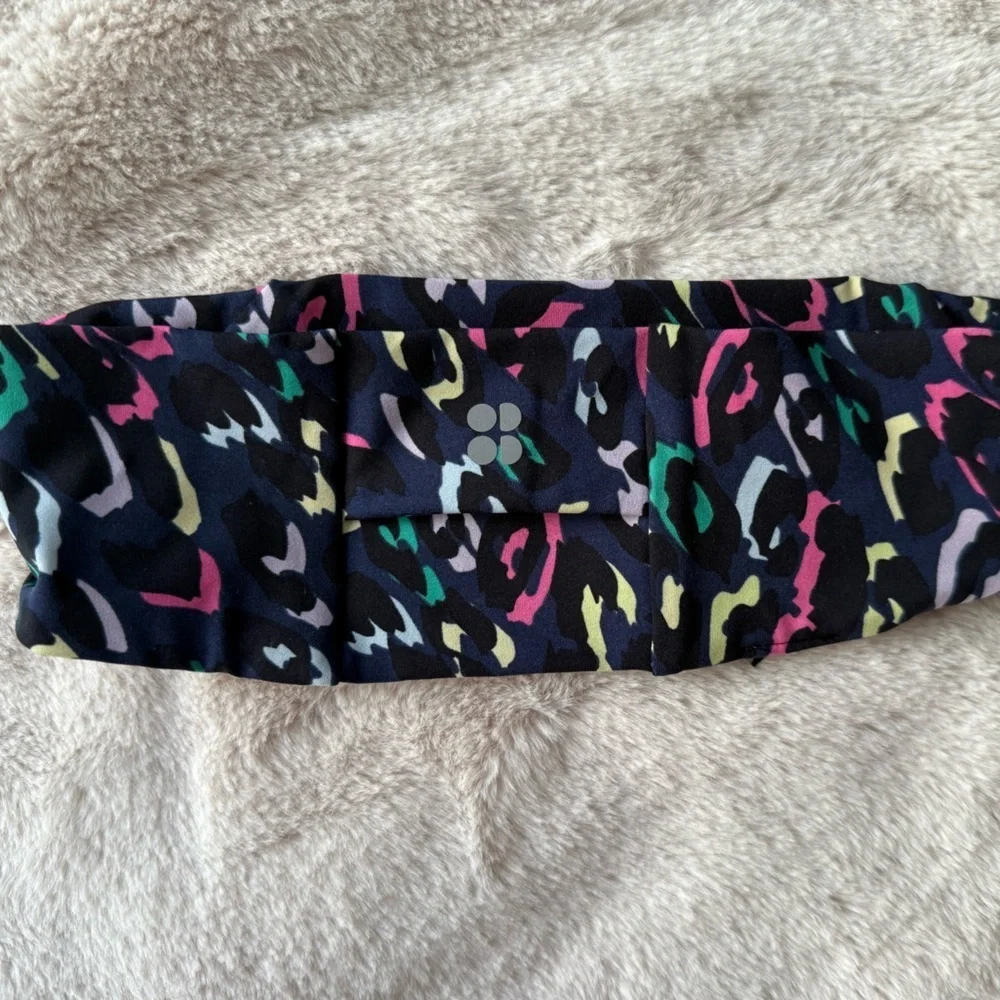 2/$20 ✨NWOT Sweaty Betty Power Headband 2.0 Blue Rainbow Leopard Print